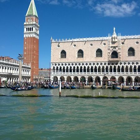 In Venice Back To San Marco Tourist Apartment Exterior photo