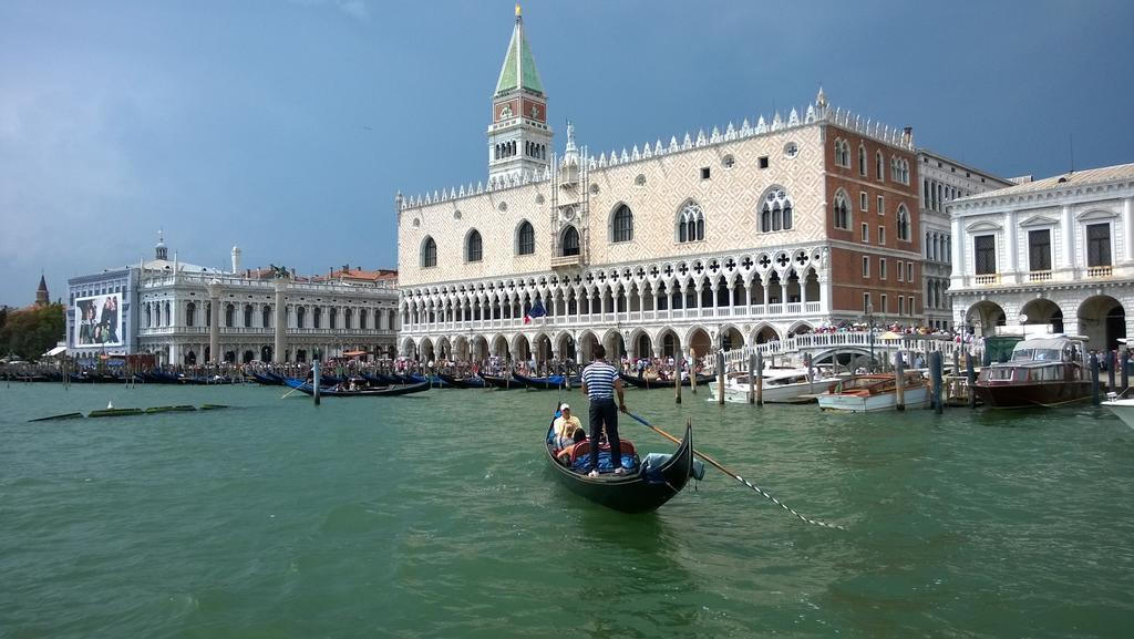 In Venice Back To San Marco Tourist Apartment Exterior photo