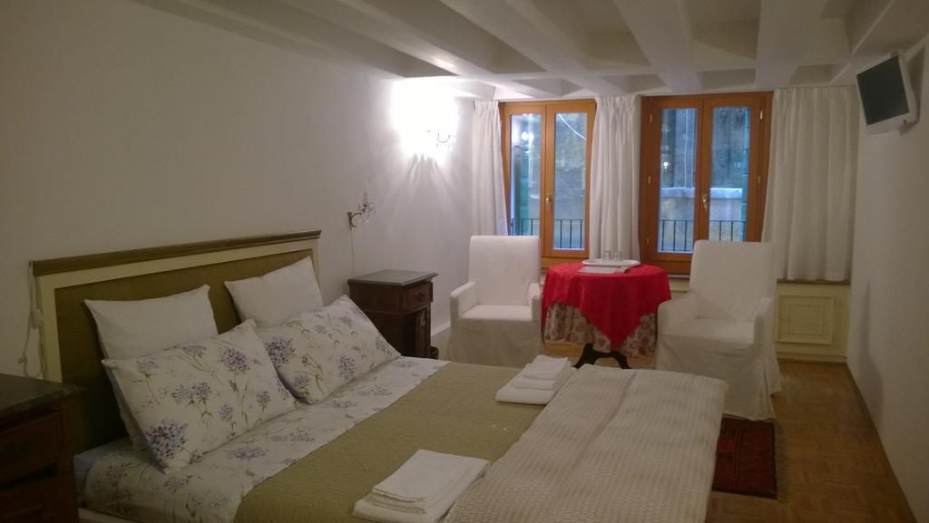 In Venice Back To San Marco Tourist Apartment Room photo